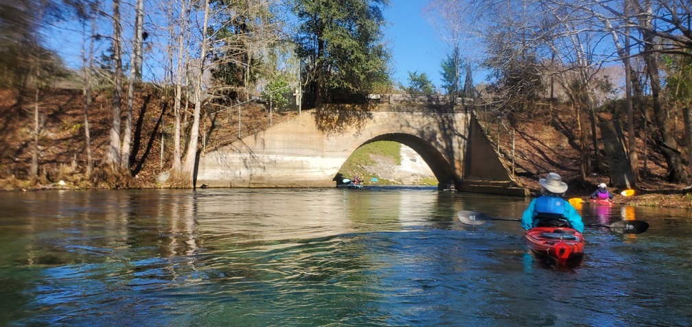 Gretchen under the US 27 bridge, 13:19:26, 29.9521879, -82.7863001