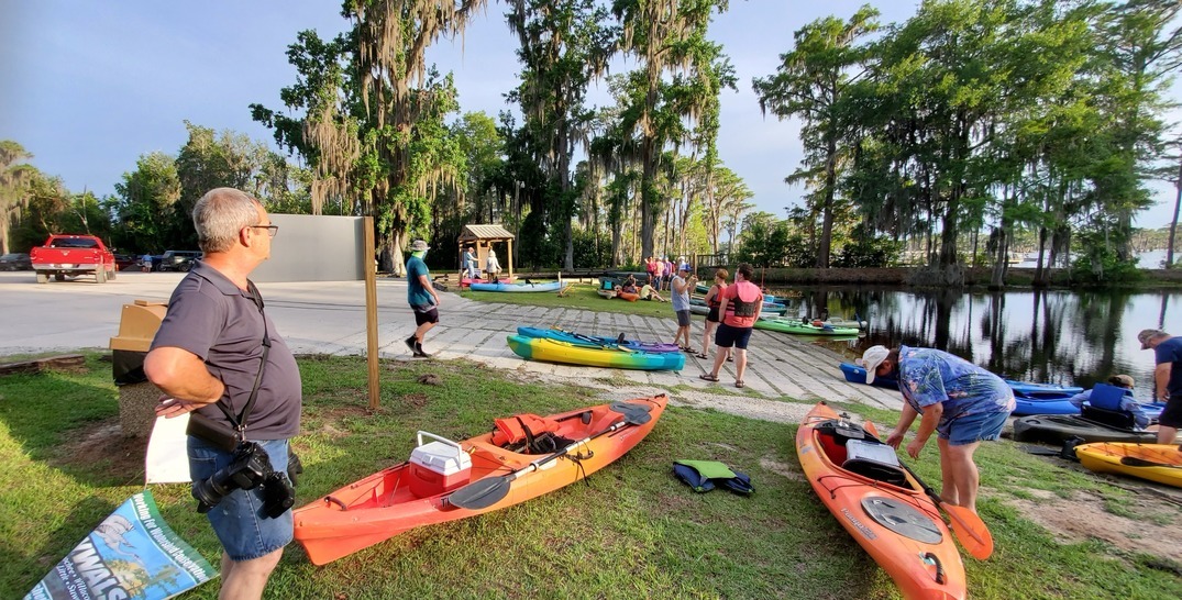 Loading boats with Julie Bowland