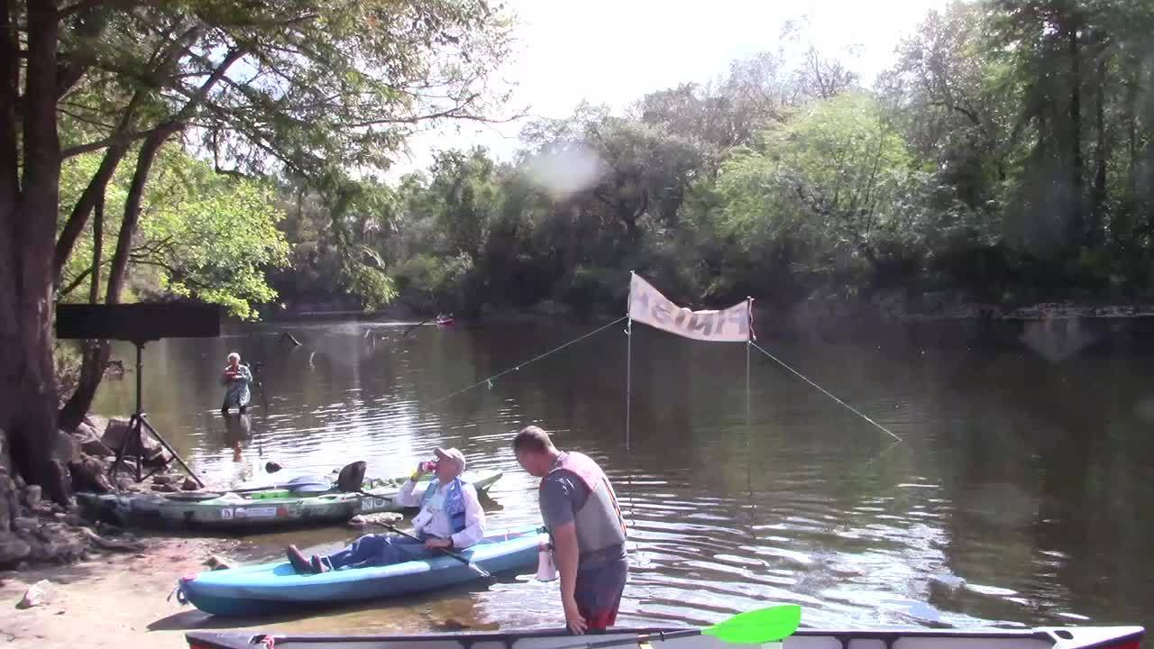 Movie: First paddlers taking out (12M)