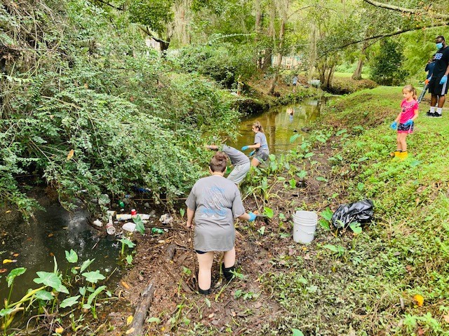 River Clean-up at Twomile Branch