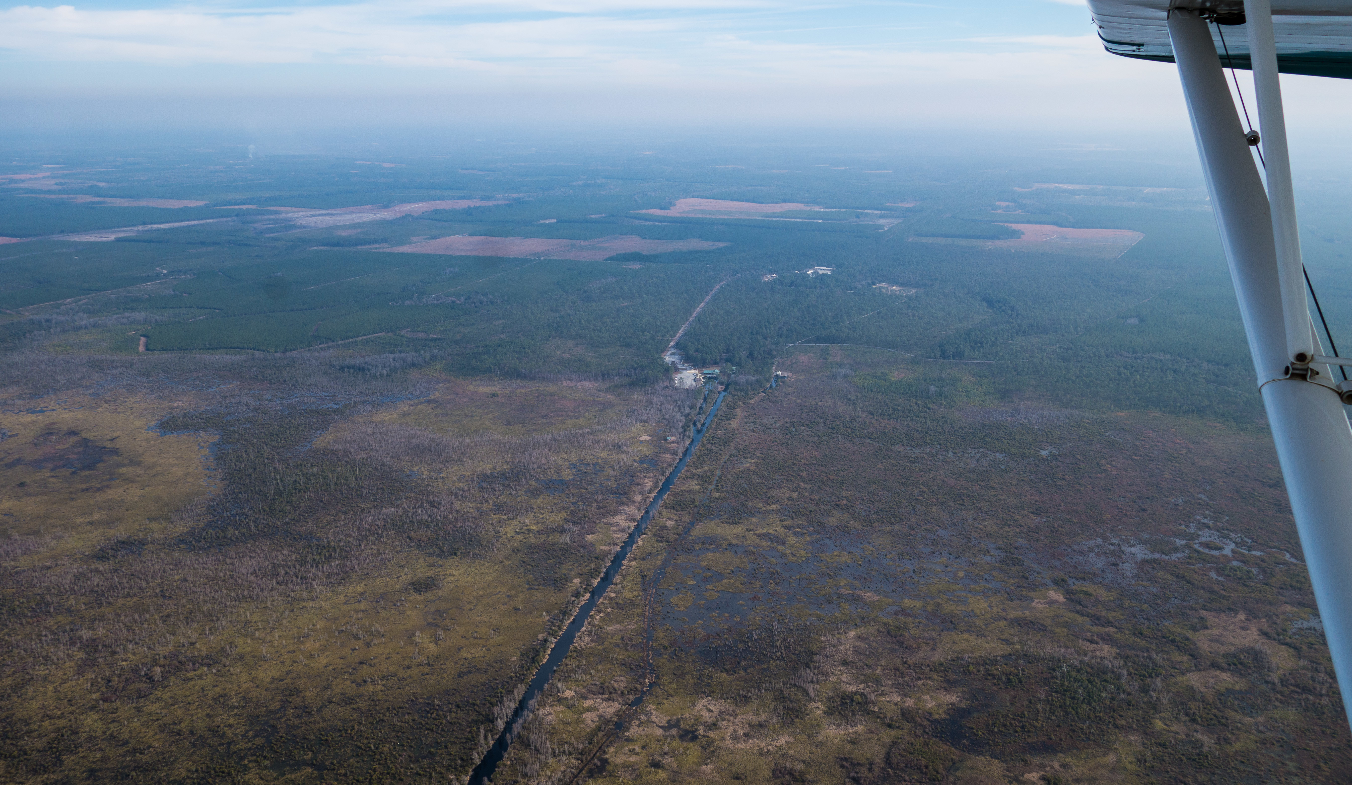 E up Suwannee Canal to Boat Ramp and ONWR HQ, 30.733151, -82.157585