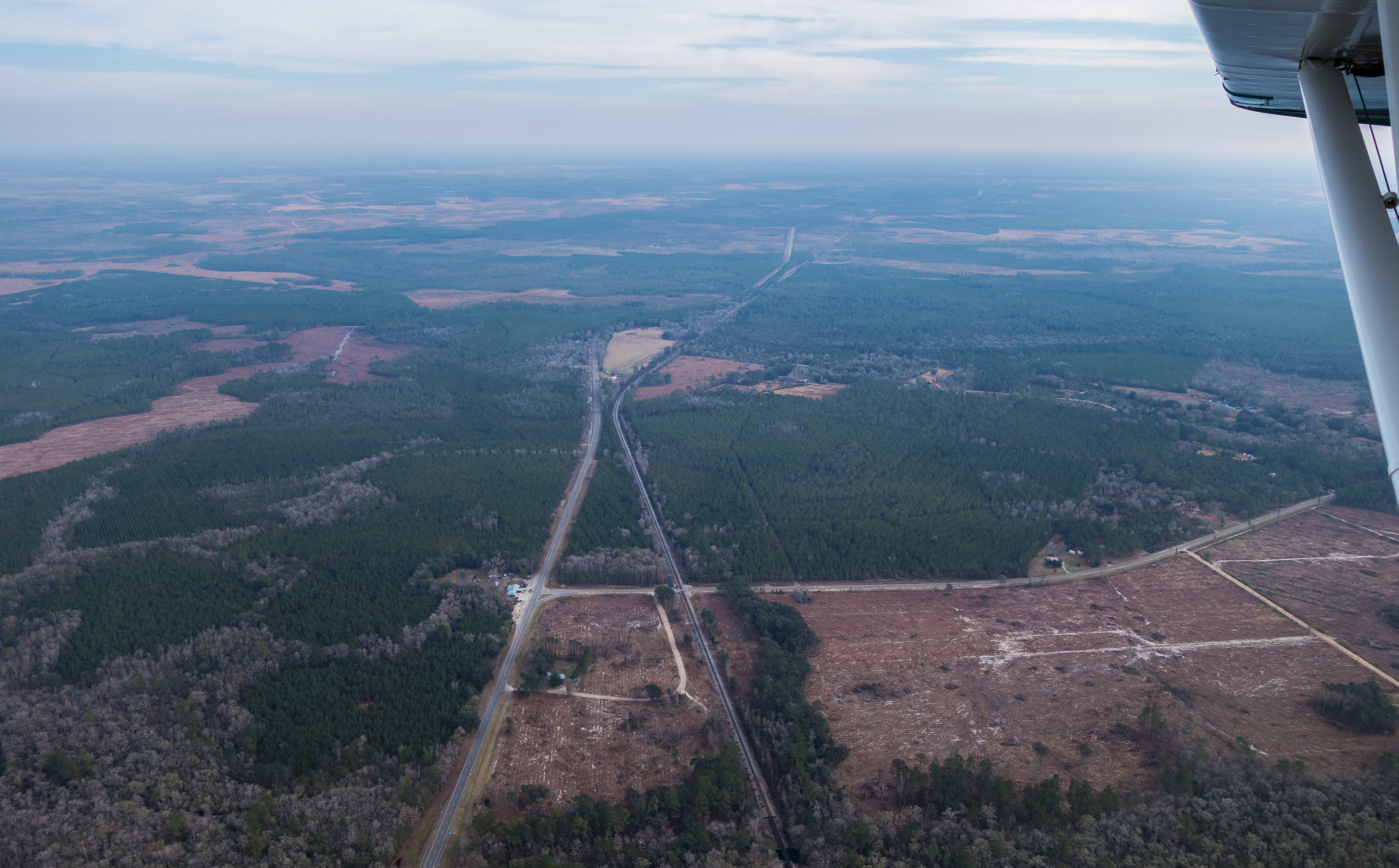 E: above St Marys River, Lacys Kountry Store, GA 94, River Styx, 30.516557, -82.229343