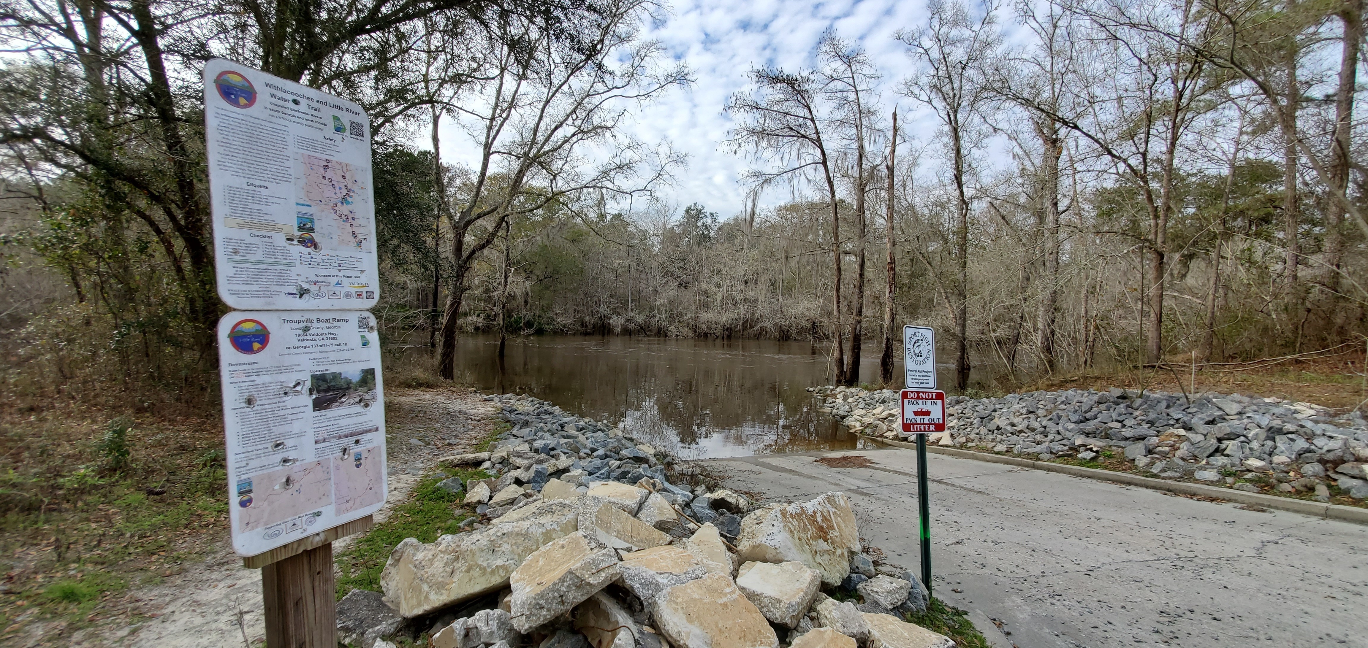 WLRWT signs, Troupville Boat Ramp