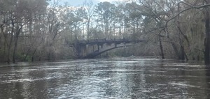 [Bobby under Spook Bridge, 12:44:01, 30.7908290, -83.4521411]