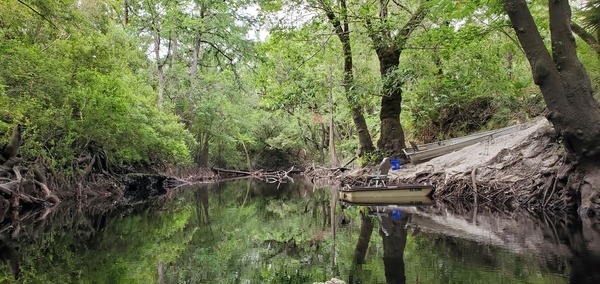 [Parked boats, 11:14:00, 30.6173270, -83.0793295]