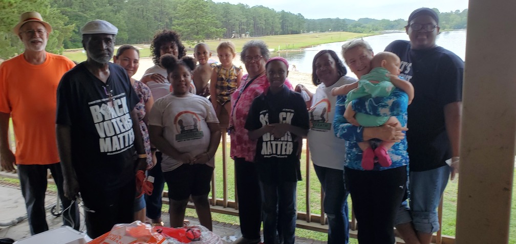 Tom H. Johnson Jr., Fannie Gibbs, Gretchen Quarterman, children, grandchildren