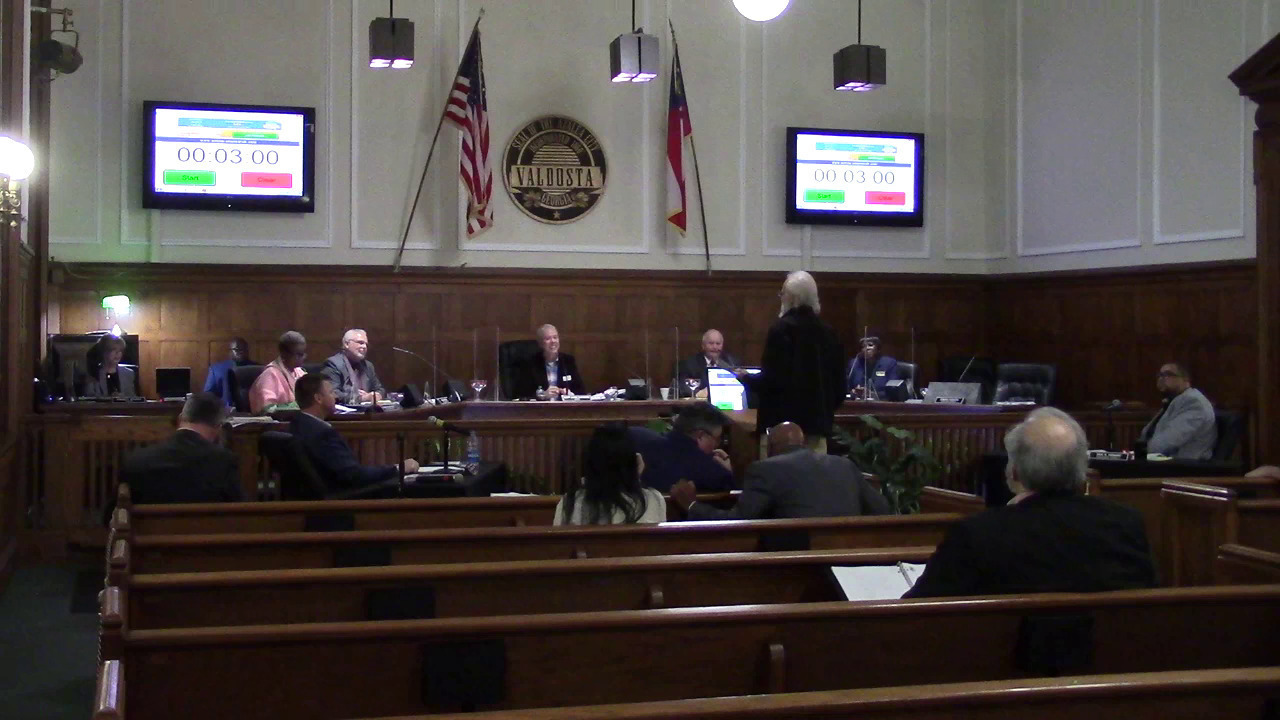 Suwannee Riverkeeper John S. Quarterman thanking Mayor and Council