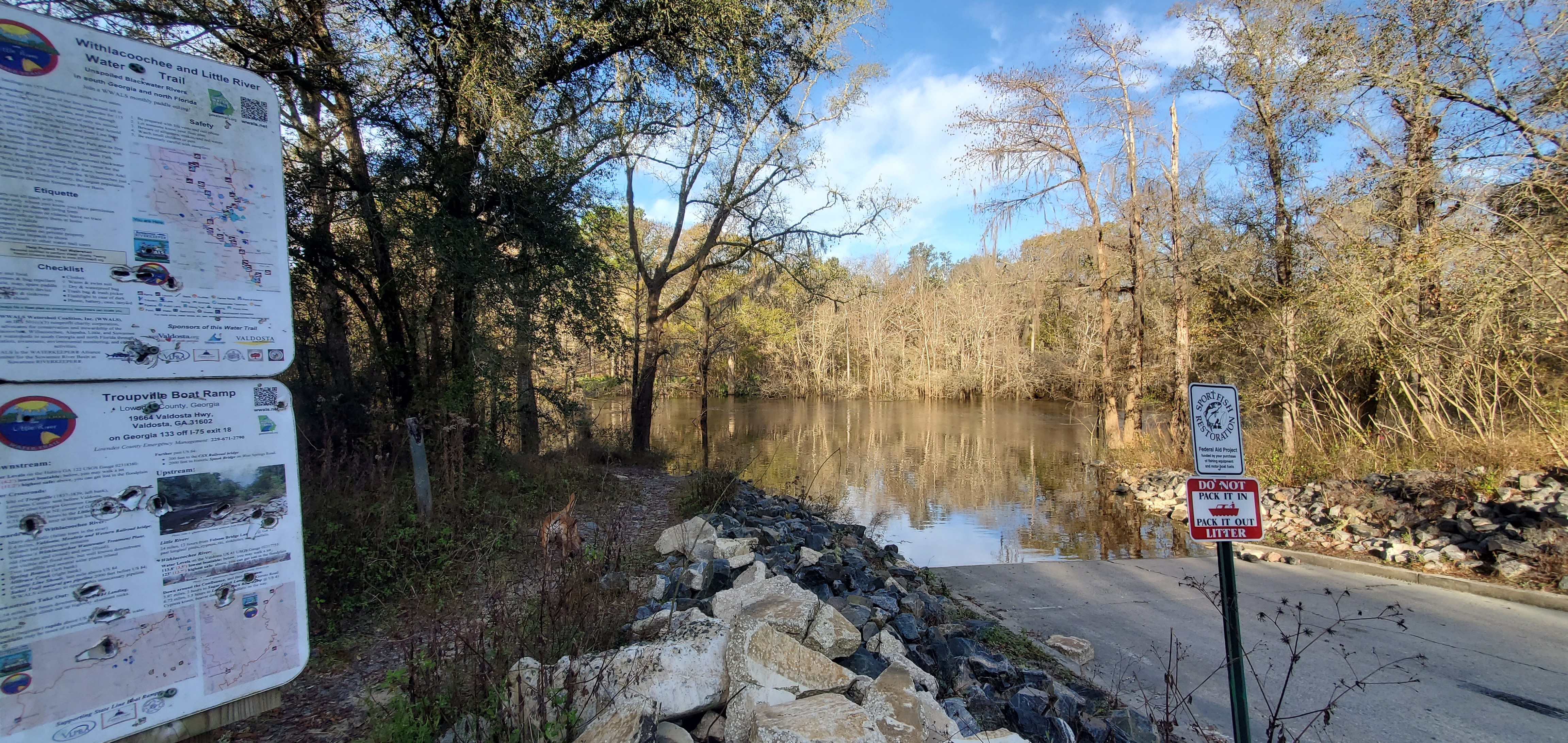 WLRWT Signs, Troupville Boat Ramp, 09:15:00, 30.8514214, -83.3471565