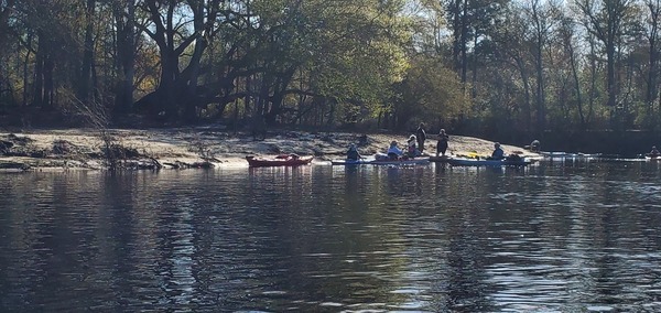 Loading boats, 09:13:22, 30.6008545, -82.6845489