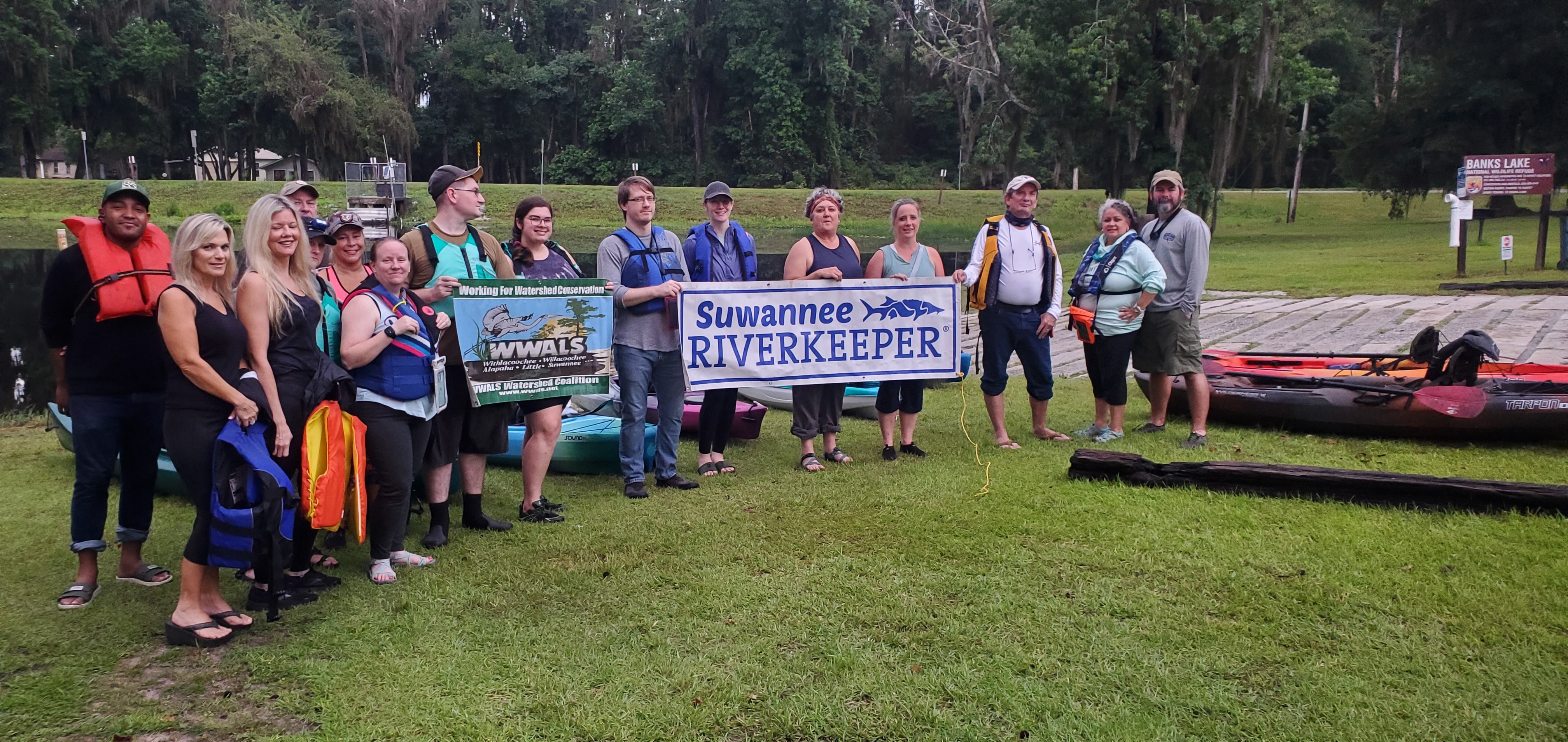 Banners at Banks Lake