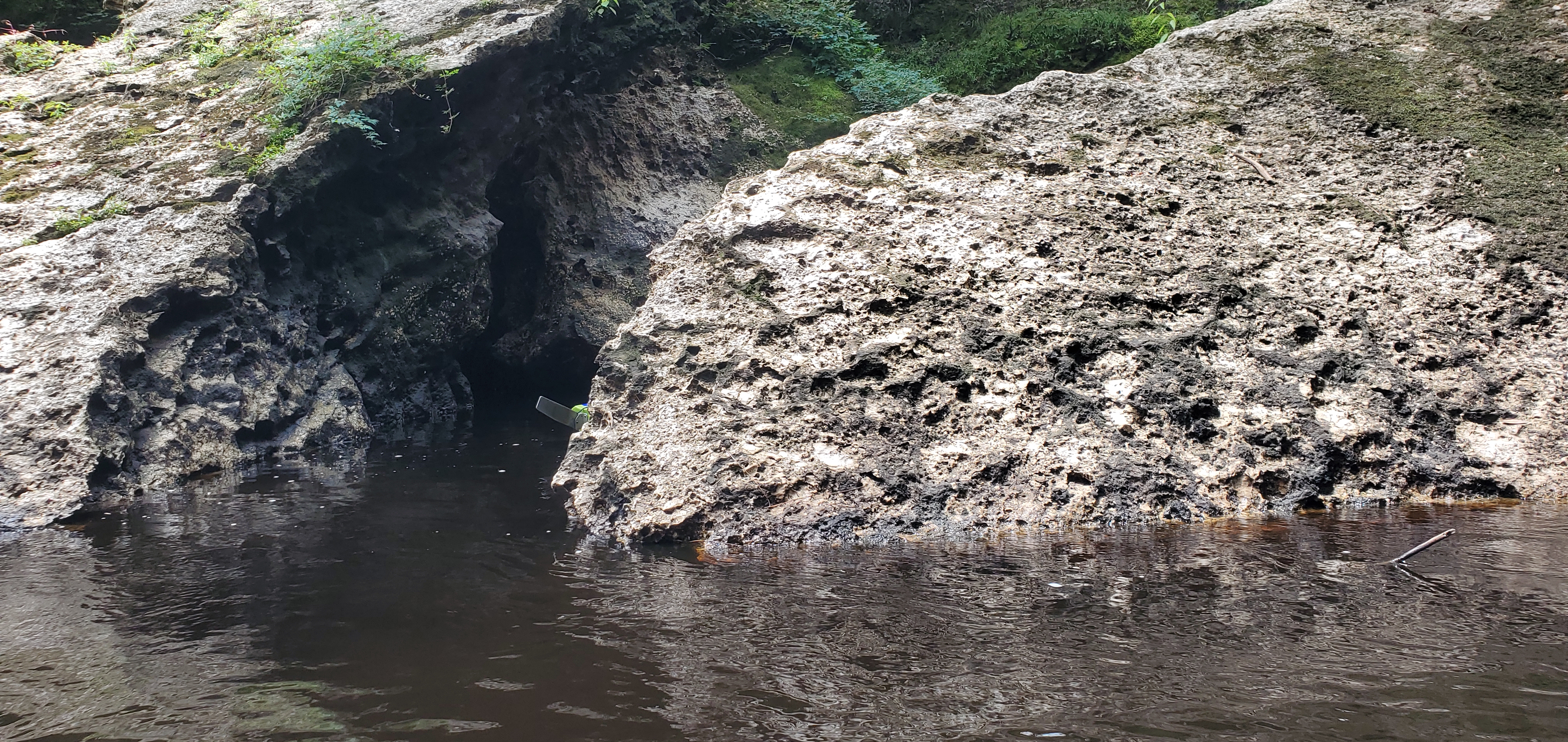 Paddle behind split rock, 12:43:37, 30.6043400, -83.0756165