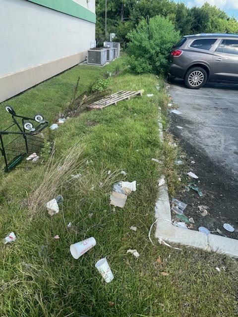 Store gutter trash