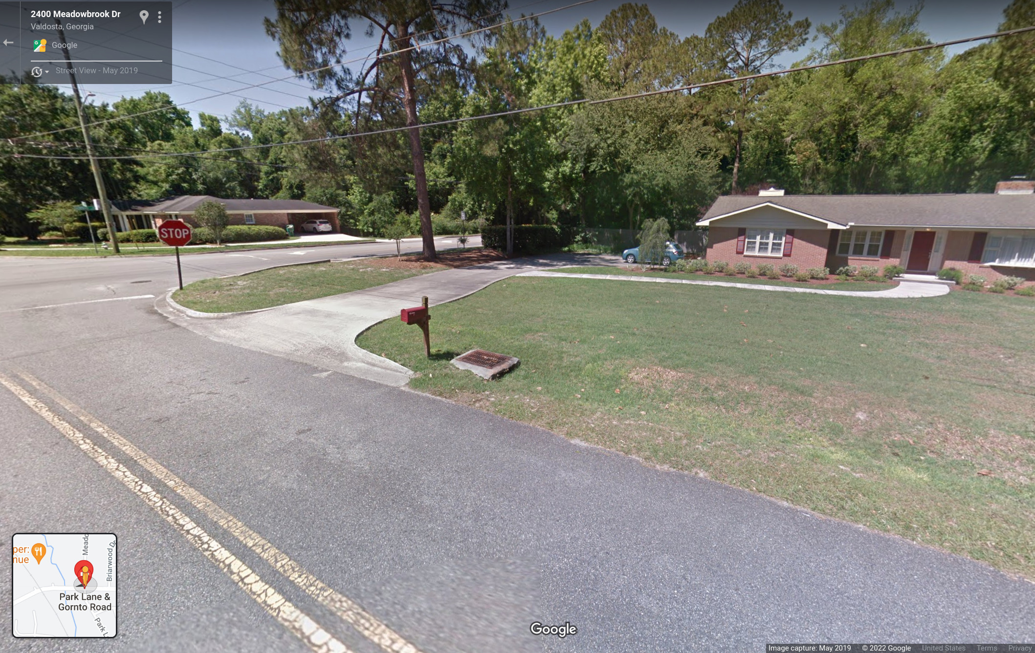 Manhole, 2400 Meadowbrook Drive, Valdosta, GA 31602 --Google Streetview