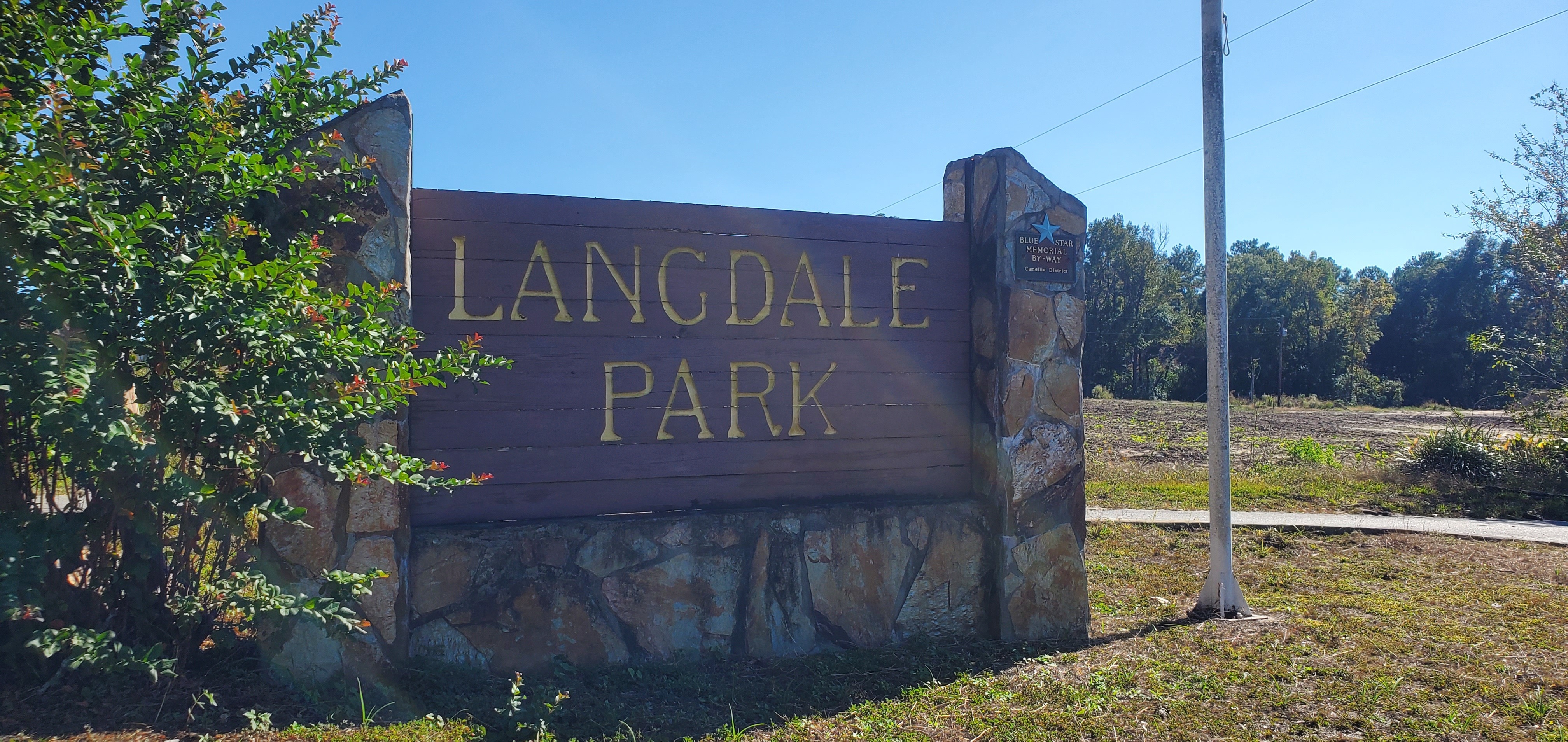 Langdale Park sign, 15:06:01, 30.8874237, -83.3147272