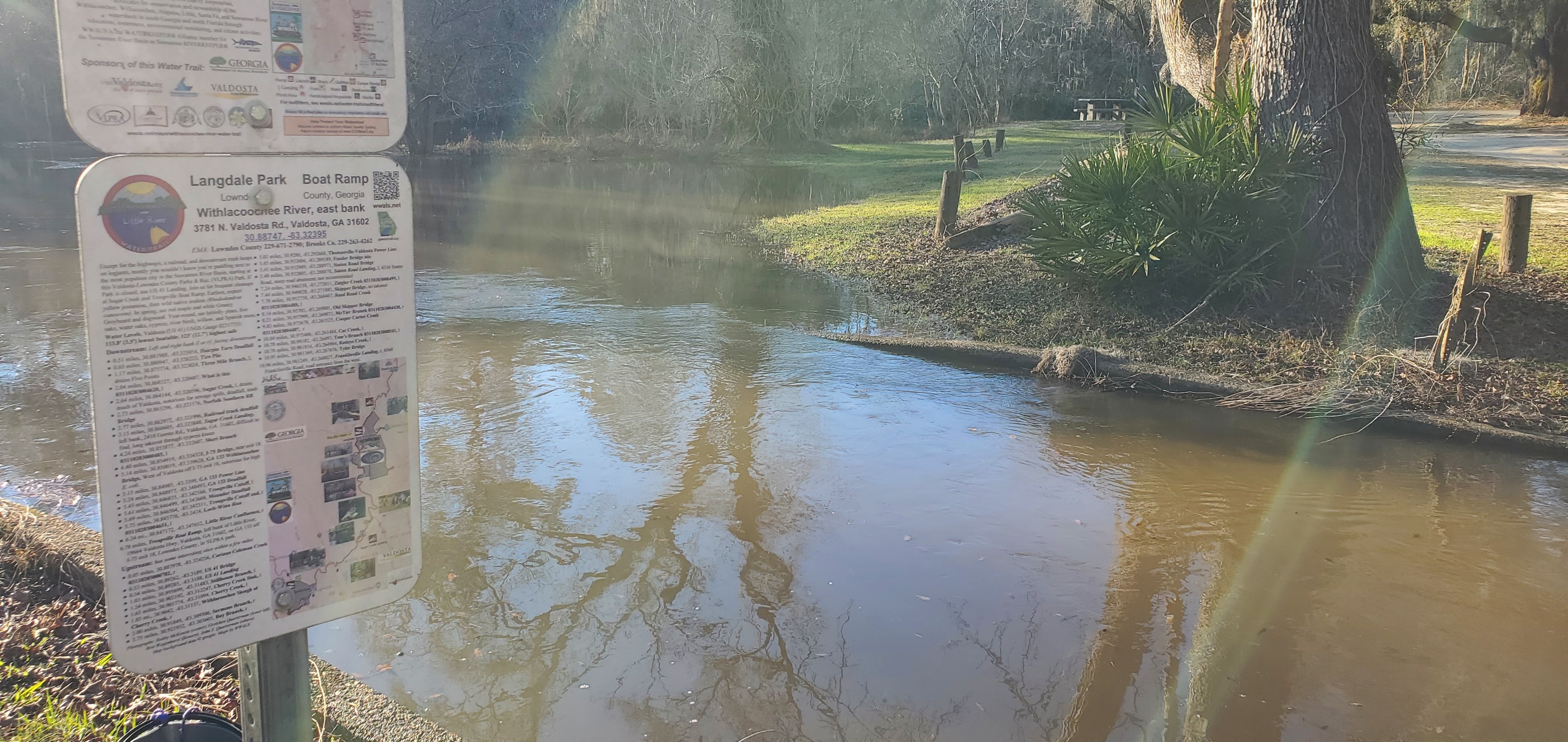 Langdale Park Boat Ramp, Signs, Withlacoochee River, 2023-01-26, 16:36:11, 30.8876868, -83.3238336