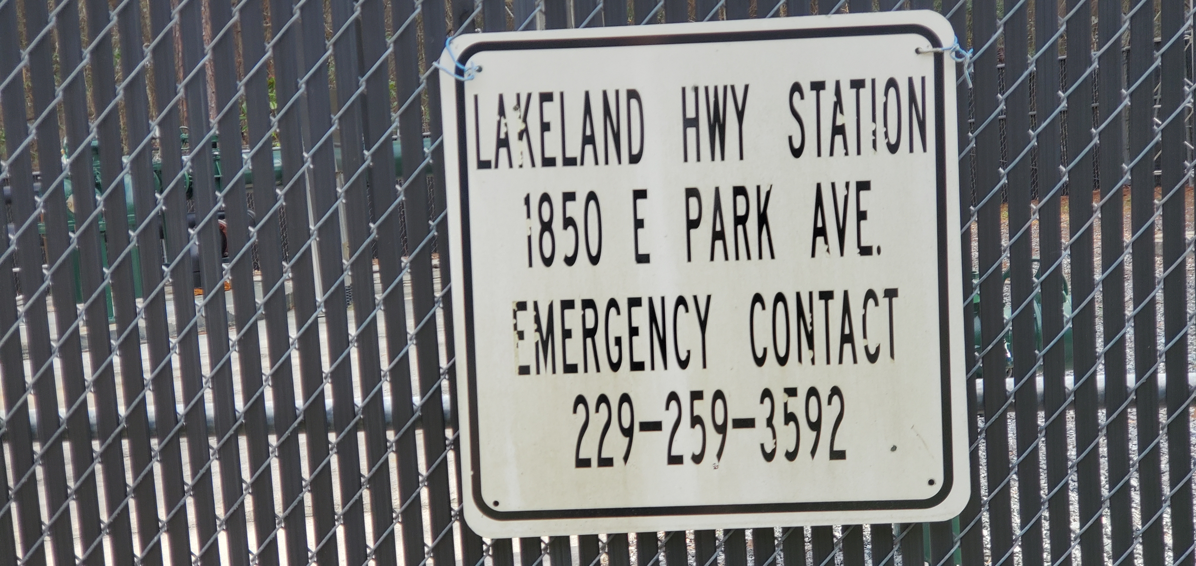 Sign, Lakeland Hwy Station, 1850 E. Park Ave., 15:18:06, 30.8608590, -83.2552380