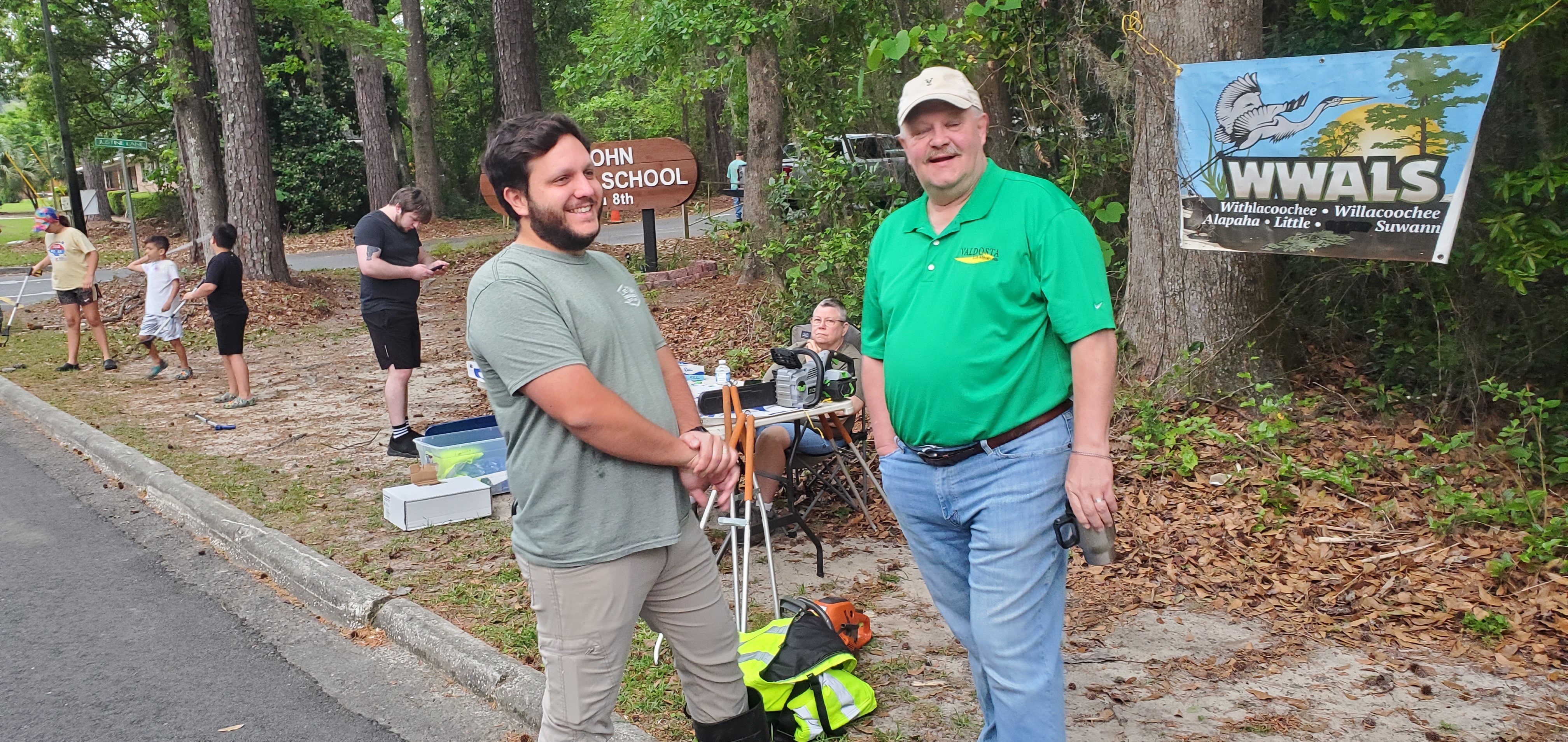 City Engineer Ben O'Dowd, neighbor Jan Powell, City Council Tim Carroll, 2023:03:25 08:04:50, 30.8629697, -83.3021167