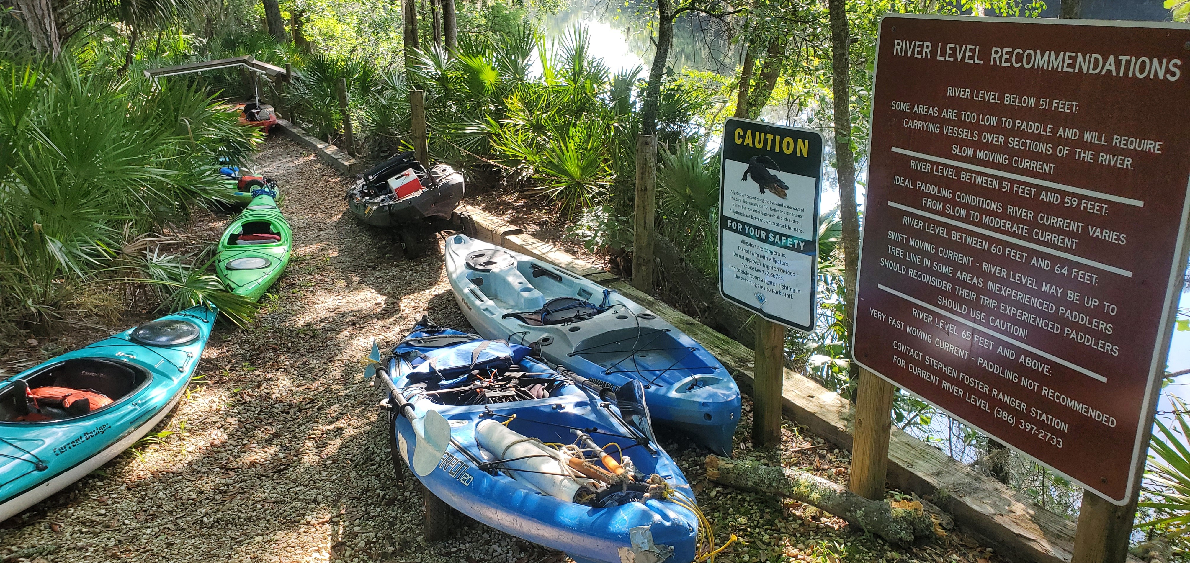 Boats waiting to go, 09:11:54, 30.3538431, -82.6870898