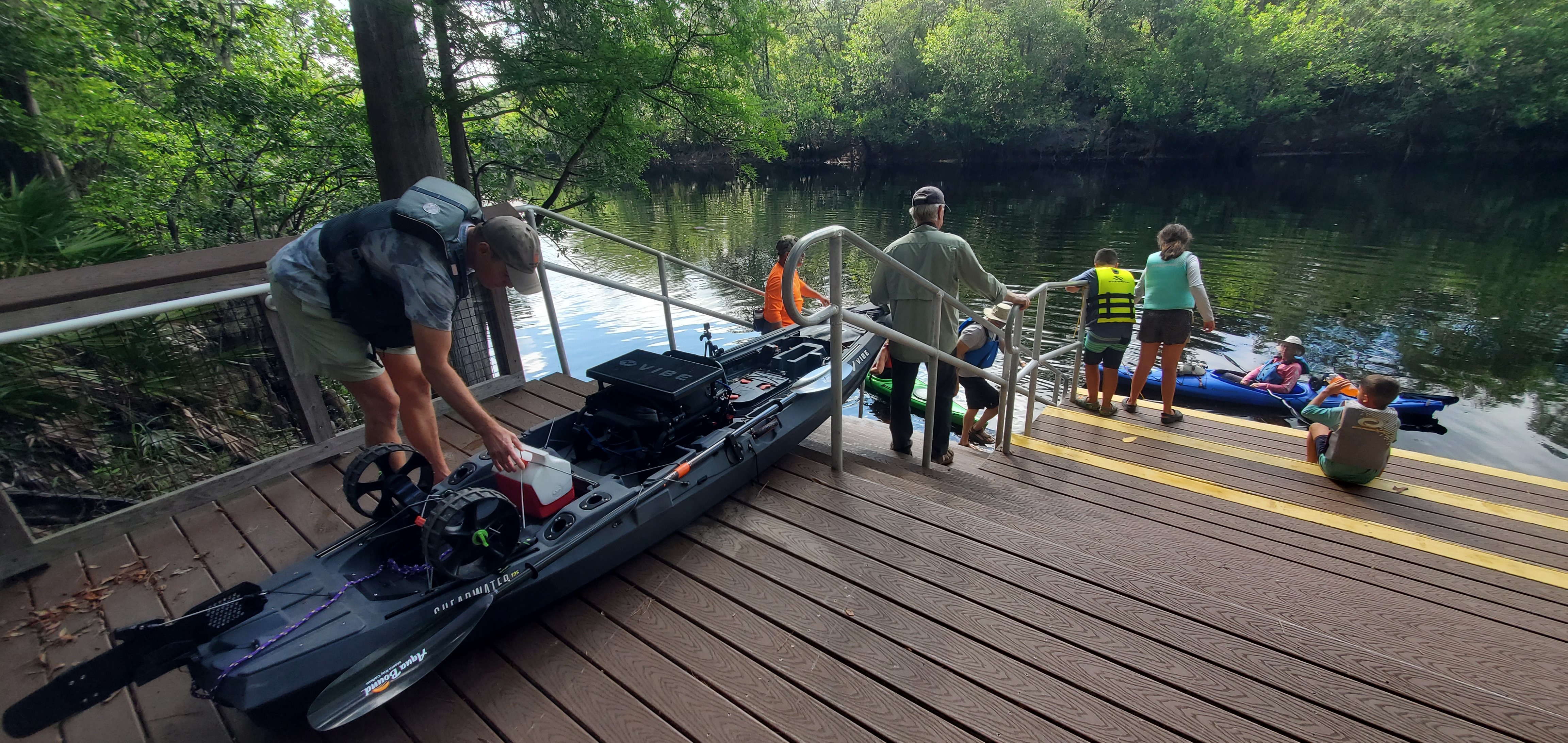 Another boat ready for the steps, 09:56:57, 30.3539616, -82.6868891