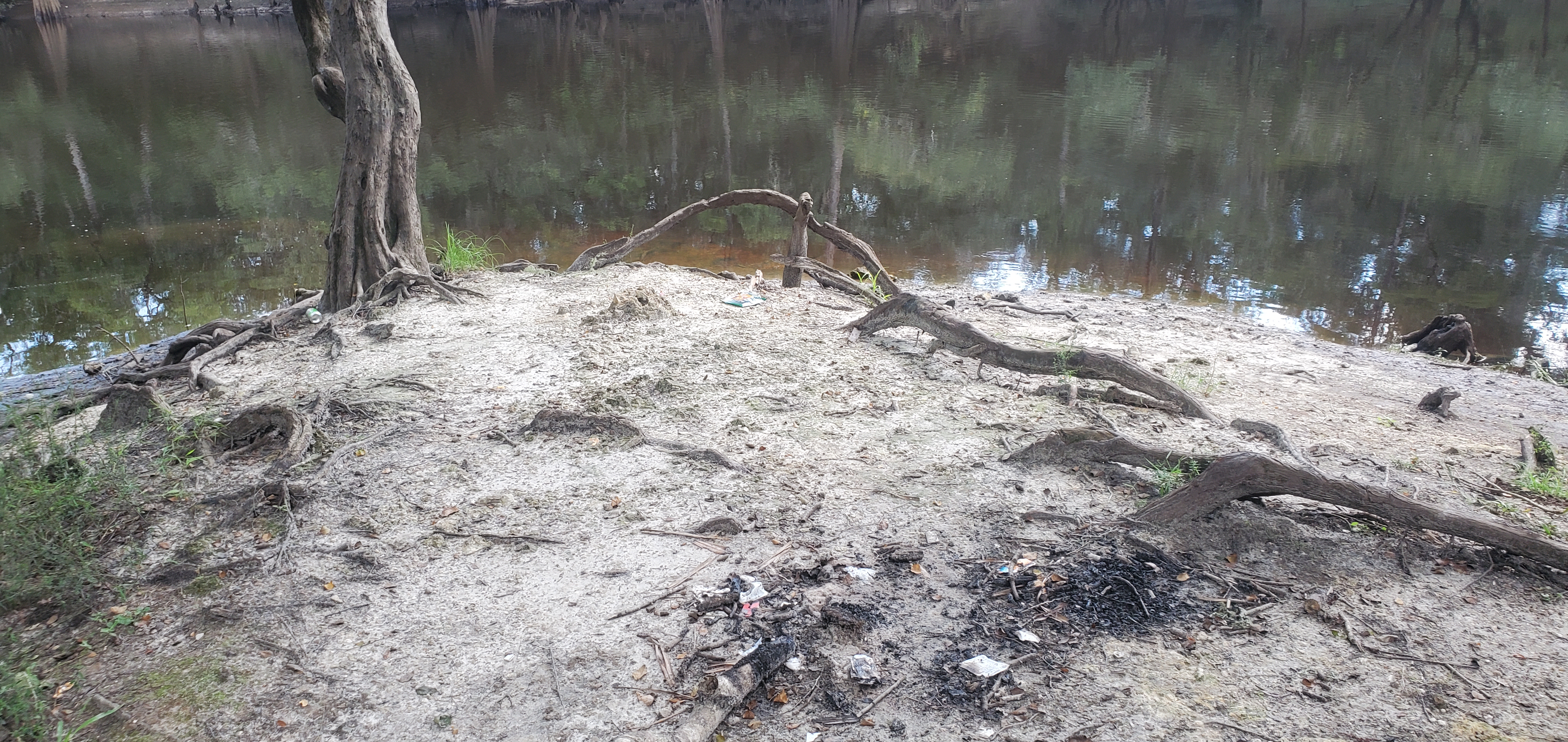 Trash, Knights Ferry Boat Ramp, Withlacoochee River @ Knights Ferry Road 2023-08-03