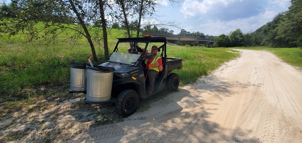 [Lowndes County Litter Crew at Folsom Bridge Landing, 2023:08:23 14:39:53, 31.0004905, -83.4552777]