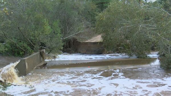 [Collapsed Carter Way in Lowndes County, GA 2018-12-04 WALB TV]