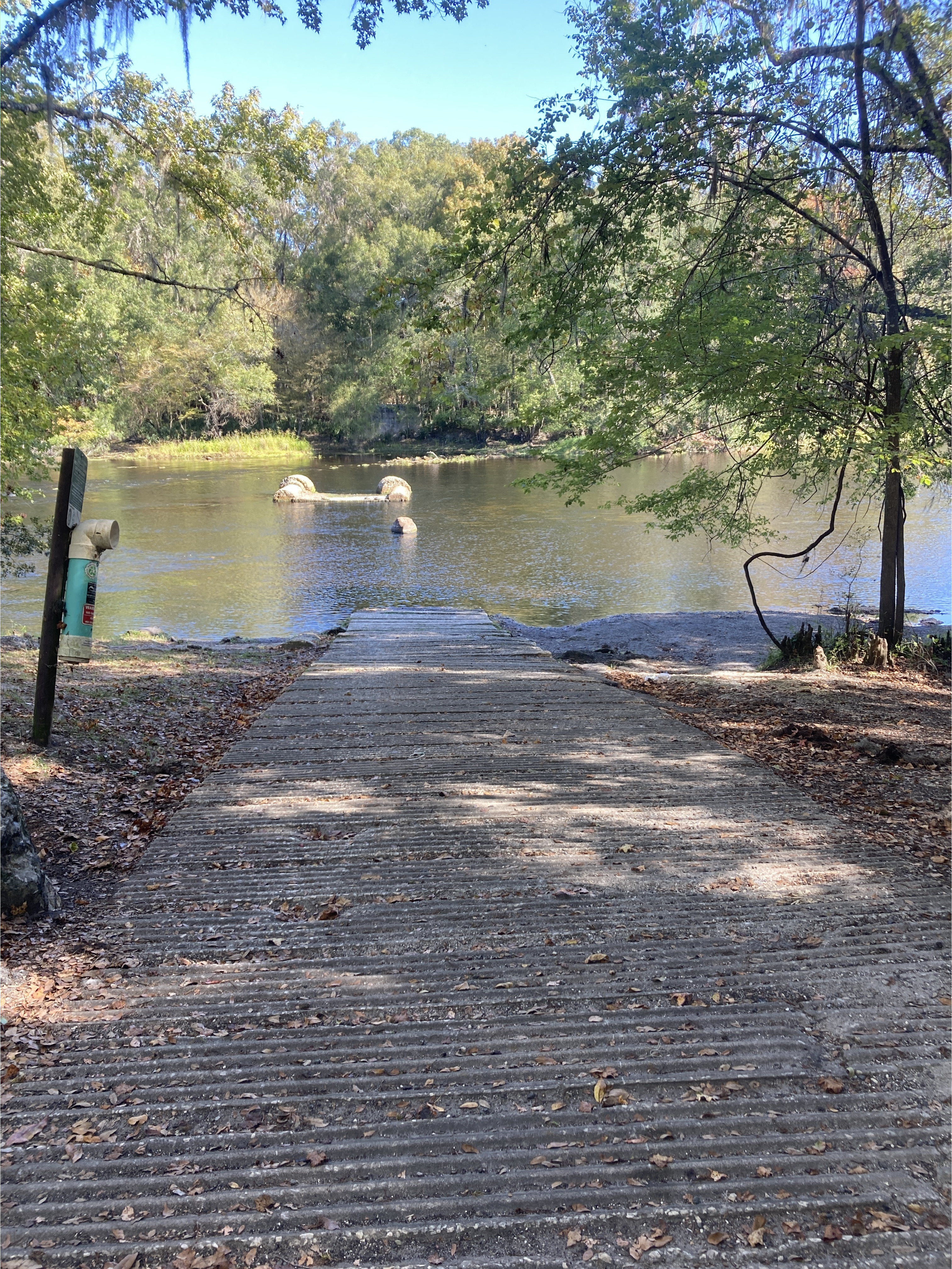 High Springs Ramp, Santa Fe River @ US 41 2023-11-02