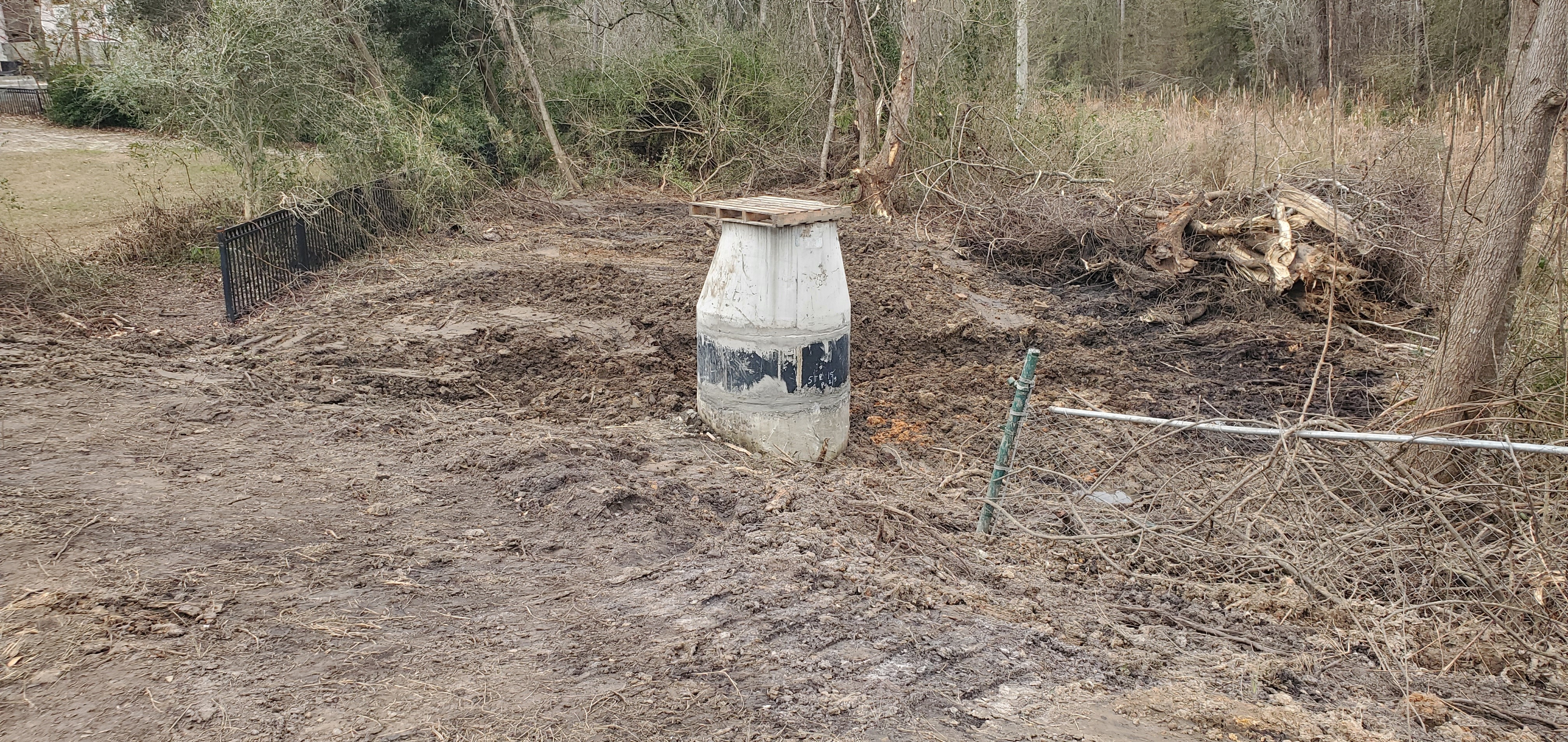 Closeup, Raised manhole, Pebblewood Drive detention pond, 12:45:56, 30.8754372, -83.3141052