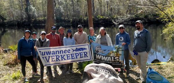 Selfie banners at Merrillee's private Santa Fe River access, 11:53:55, 29.8338170, -82.6744980