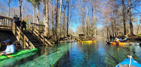 Divers and WKFL in Devil's Ear Spring, 13:30:21, 29.8344343, -82.6970081