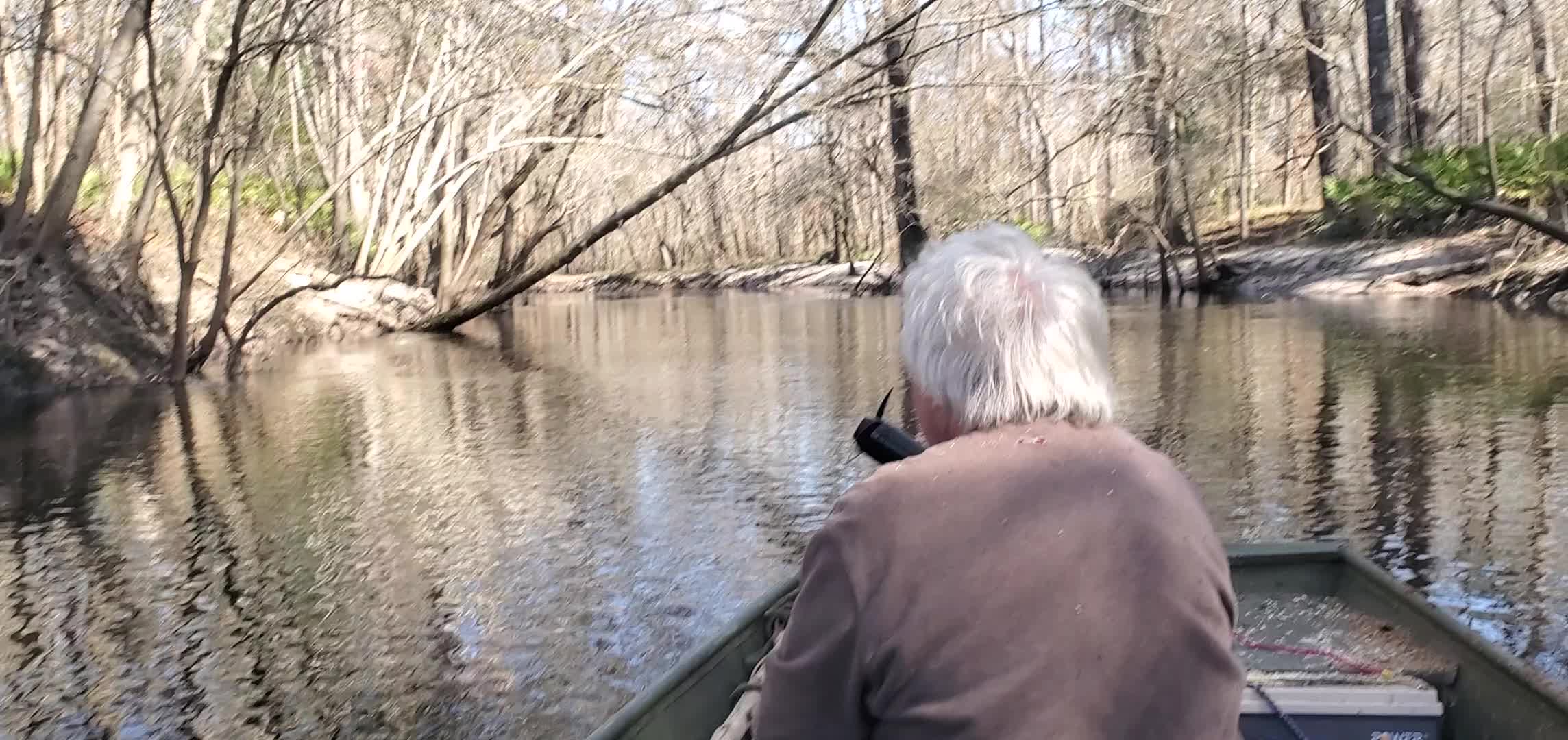 Movie: 9.9hp outboard, 30.8492531, -83.3405393 (grant by Wild Green Future) from idle to full throttle (40M)