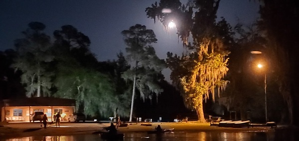 [Banks Lake Outdoors with full moon]