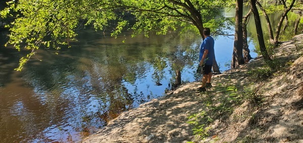 [Quen Metzler, downstream Alapaha River, Jennings Bluff, 2024:07:13 10:10:16, 30.5798858, -83.0392339]