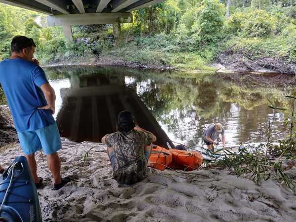 [Sandy slope under GA 135 bridge --Andrea Sante]