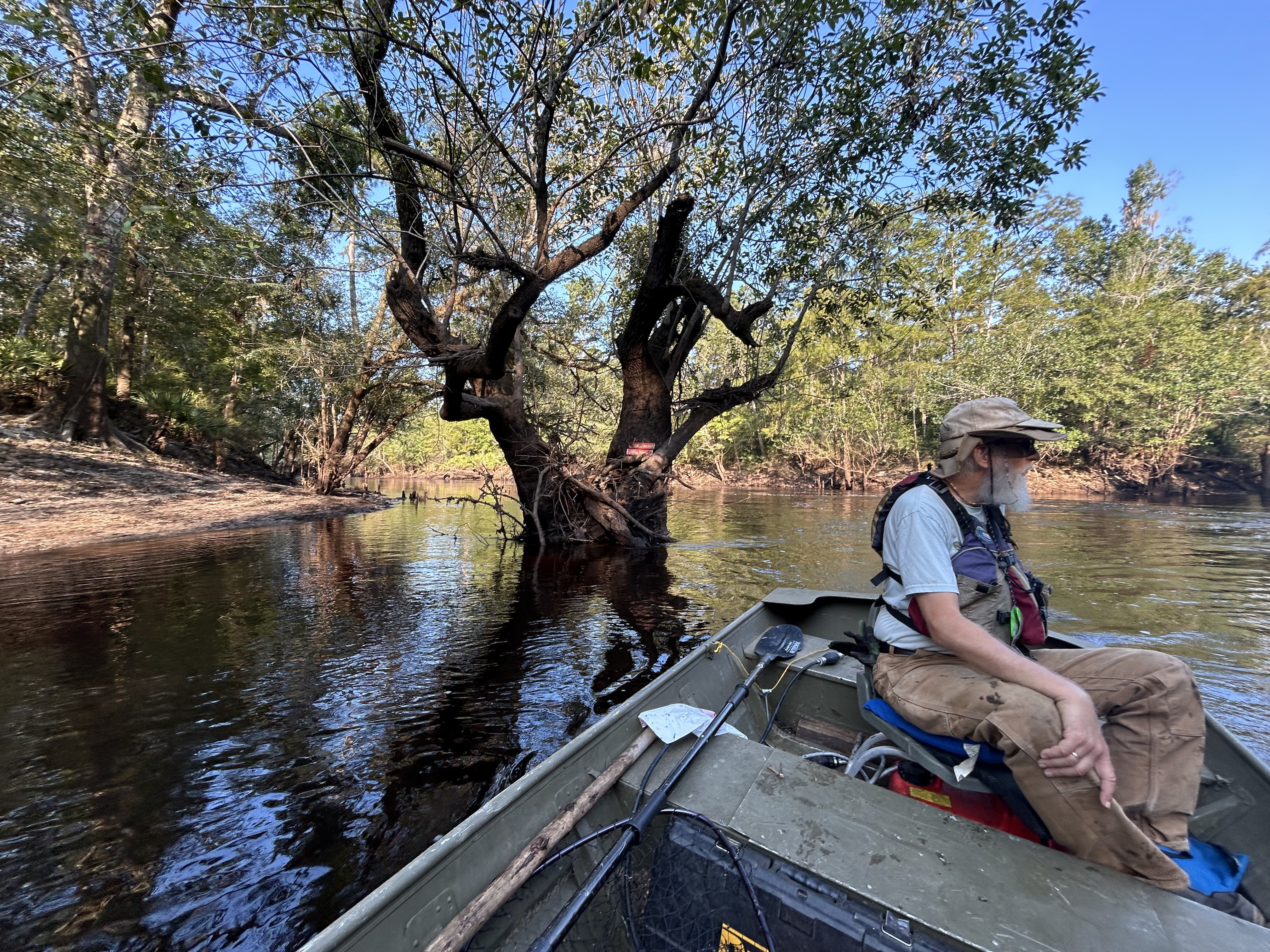 Heading upstream from Little River Confluence Signs --Quen Metzler, 08:56:16, 30.8468972, -83.3475889