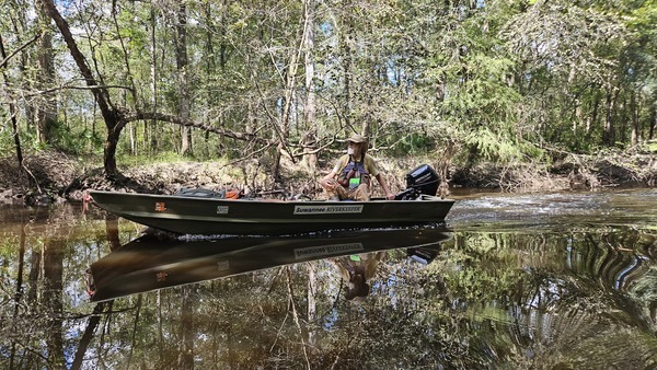 [Suwannee Riverkeeper --Darlene Eanes Ray, 14:37:09, 31.2056800, -83.5114190]