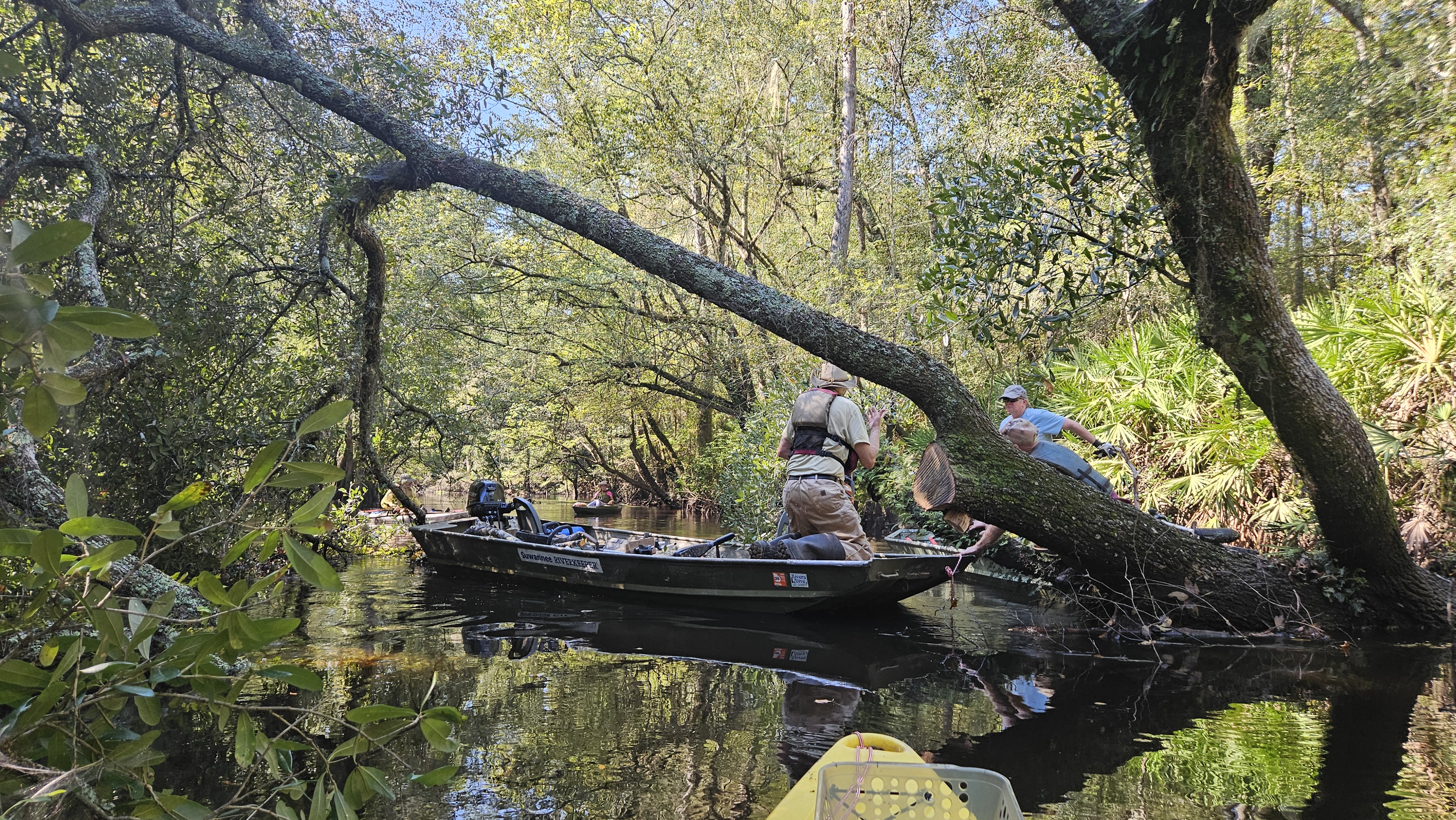 Reposition boat --Darlene Eanes Ray, 10:59:14, 31.2089939, -83.5101787