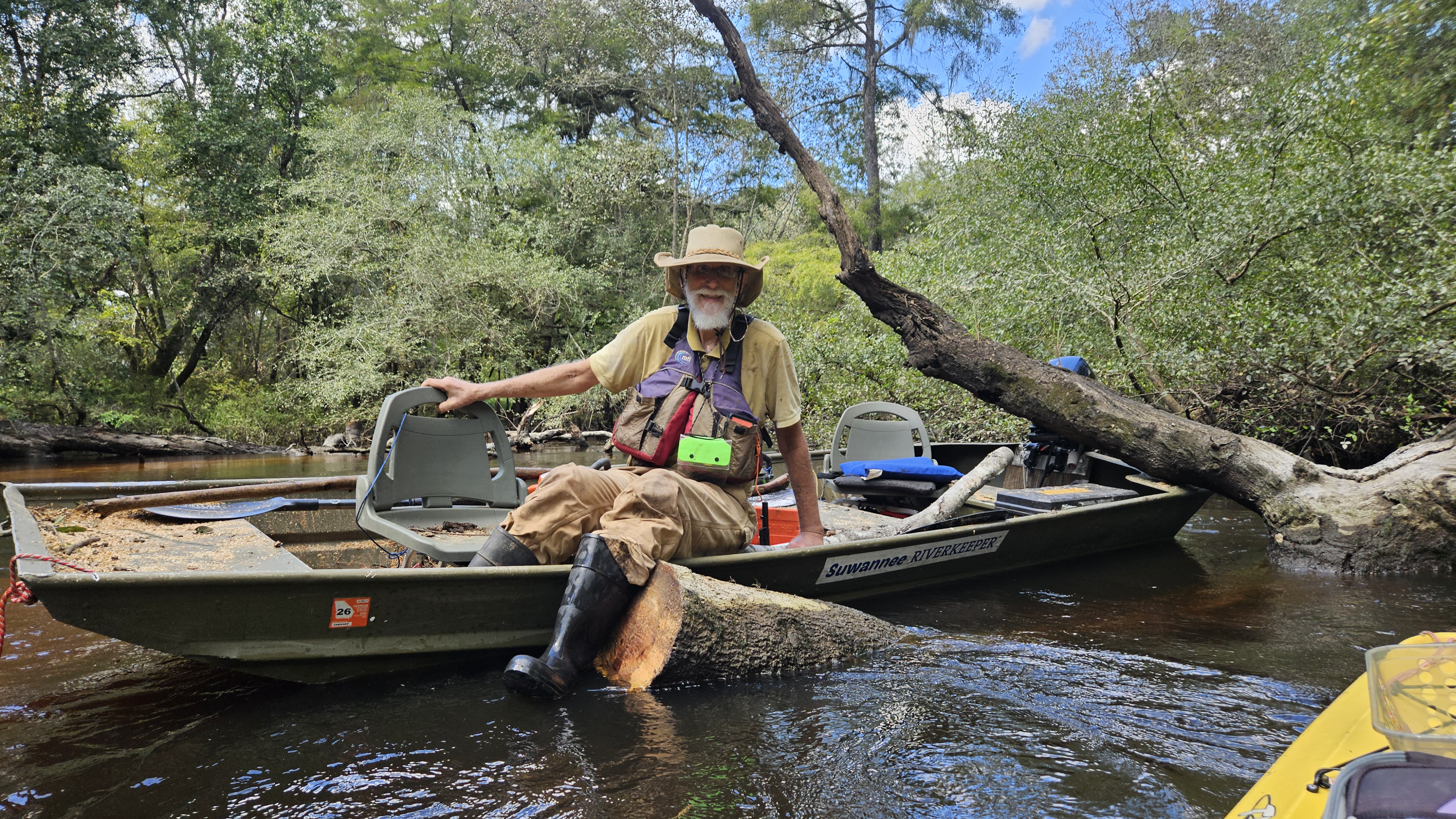 jsq pushing off log --Darlene Eanes Ray, 14:20:02, 31.2122240, -83.5114901