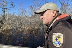 [Larry Woodward --USFWS Dan Chapman]