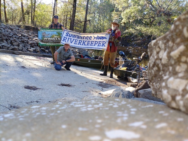 [Did the timer work? Banners at Troupville Boat Ramp --Phil Royce, 15:02:14, 30.8513794, -83.3475]