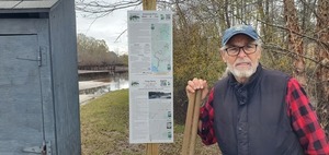 [Closeup, Fargo Ramp signs and Ray Figueroa from Miami]