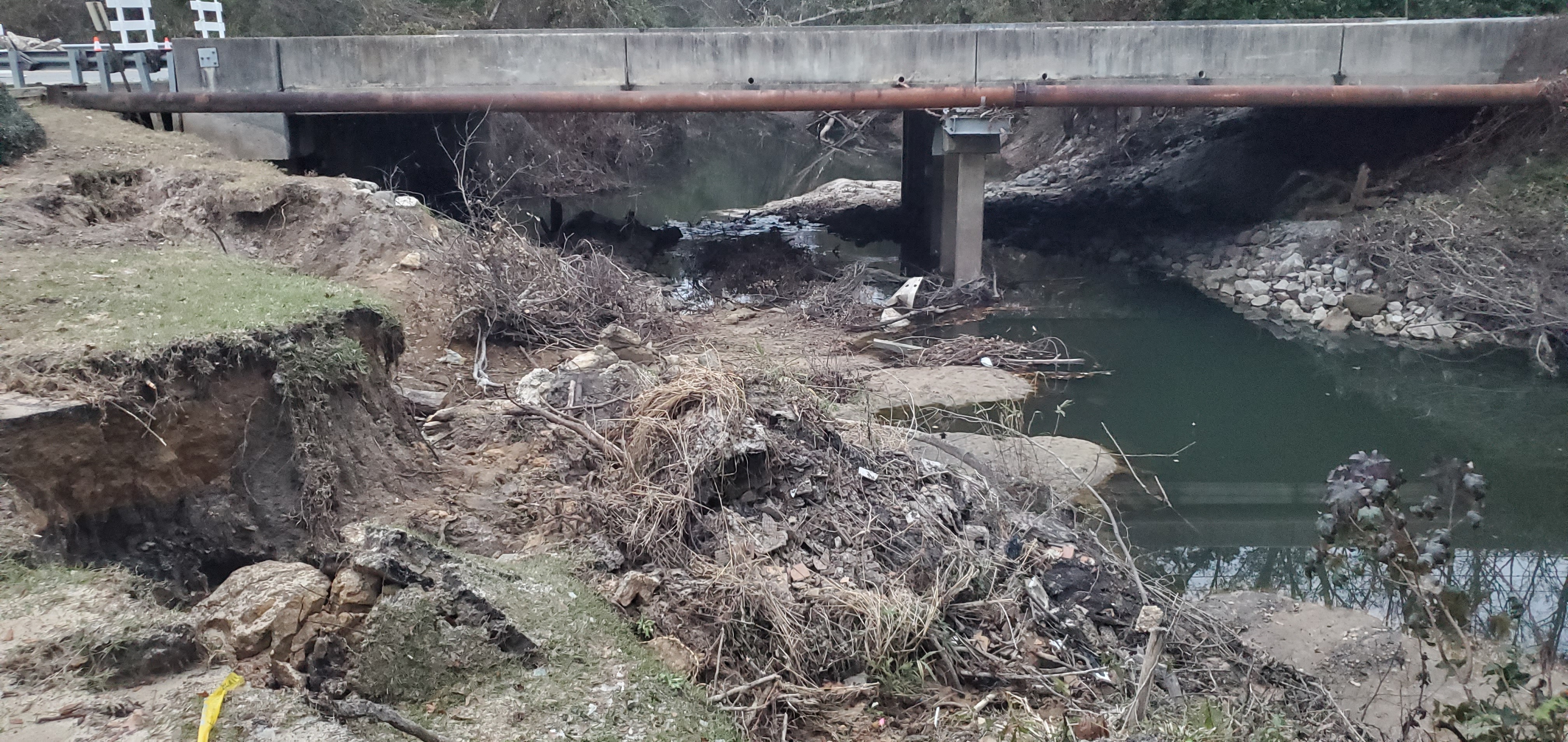 Erosion, Sugar Creek @ Gornto Road 2024-12-26