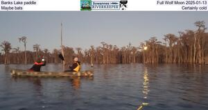 [Banks Lake paddle, Full Wolf Moon 2025-01-13, Maybe bats, Certainly cold]