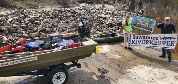 [Banners at Troupville Boat Ramp, 2025:03:04 14:10:22, 30.8514658, -83.3475337]