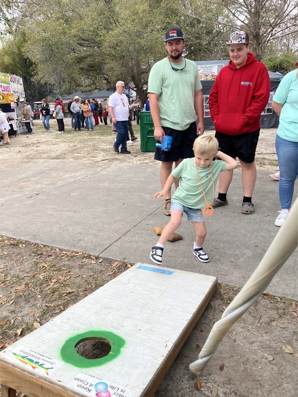 Dancing toss, 2025:03:08 11:17:56 --Gretchen Quarterman