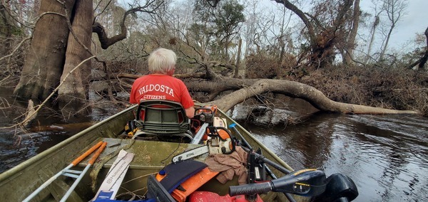 [Valdosta Mulch Deadfall, 2025:03:08 15:35:48, 30.8526297, -83.3394872]