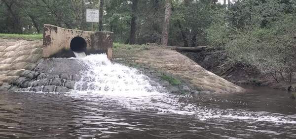 [Movie: Cleaned-up outfall from Valdosta WWTP, 87.97 feet NAVD88, Quitman Gauge, 2024:09:14 11:08:19, 30.83625, -83.359444 (45M)]