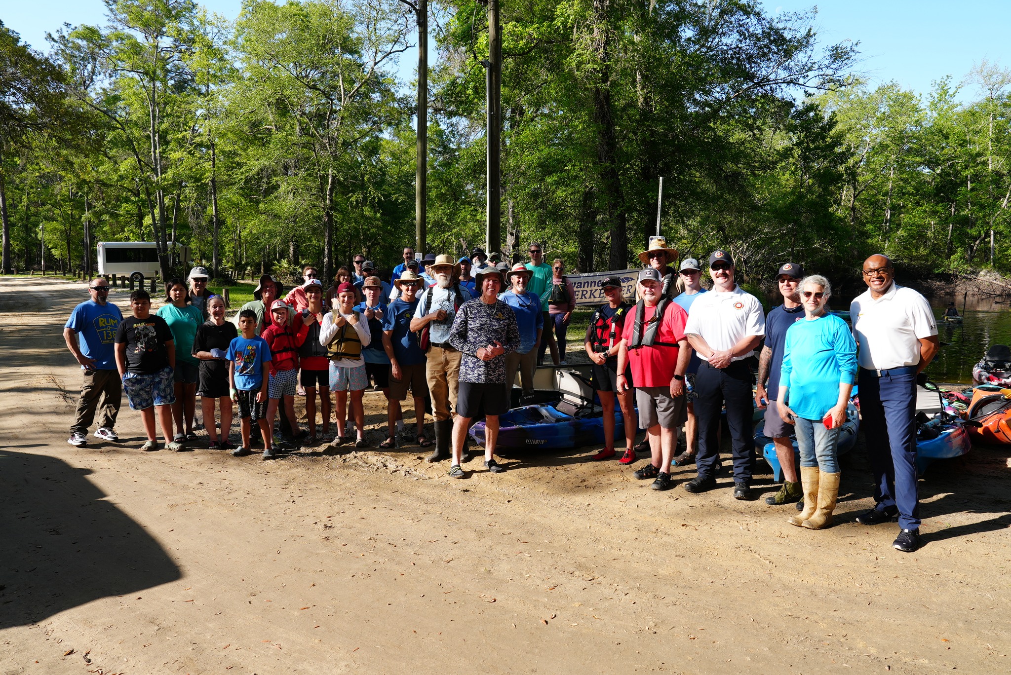 Paddlers plus WWALS Board member Scotti Jay (l.), VLPRA Paul Batts (back center), Valdosta City Manager Richard Hardy (r.), WWALS volunteer Gretchen Quarterman --Catherine Ammons