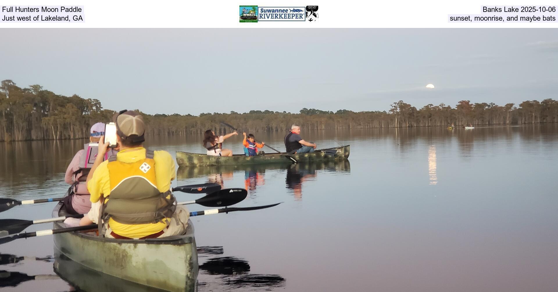 [Full Hunters Moon Paddle, Banks Lake 2025-10-06, Just west of Lakeland, GA, sunset, moonrise, and maybe bats]