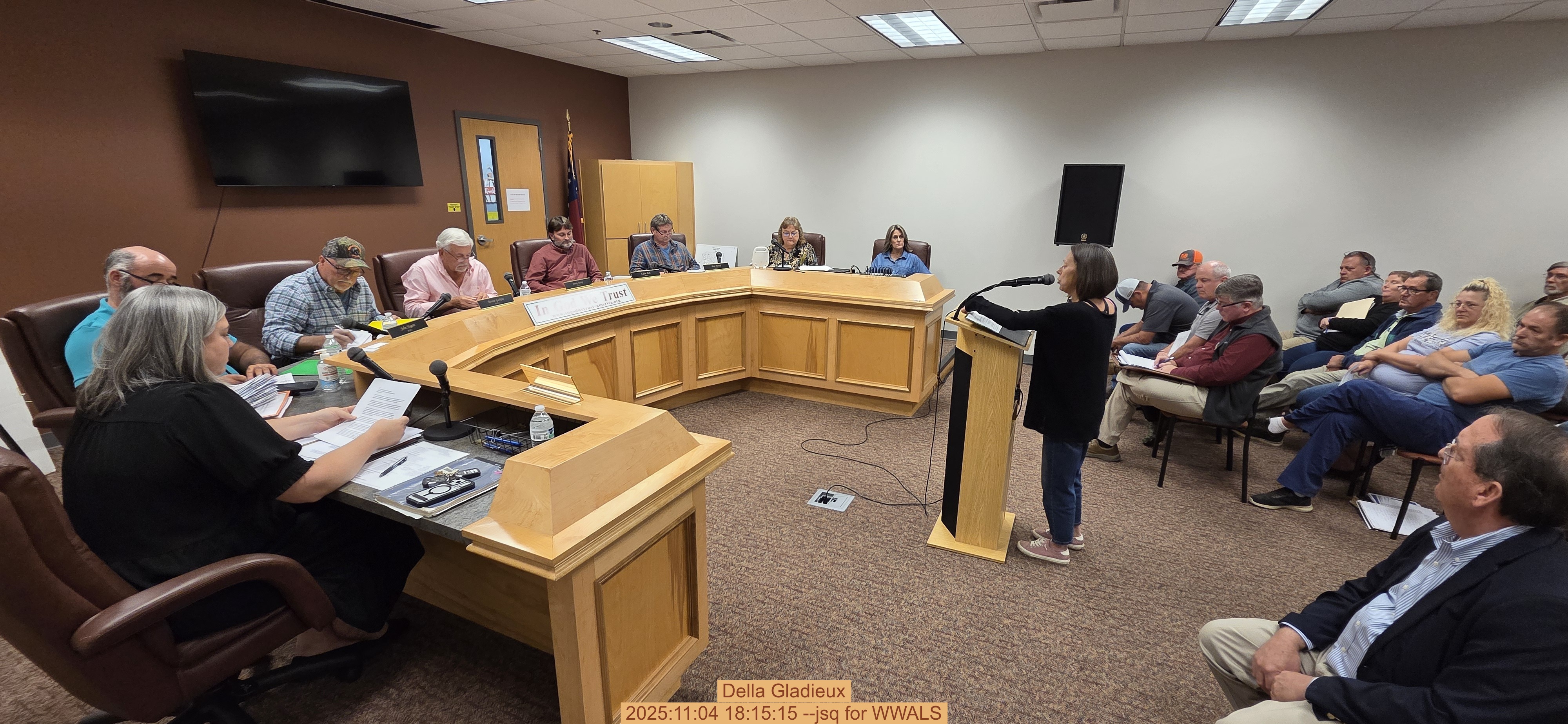 Della Gladieux, 2025:11:04 18:15:15